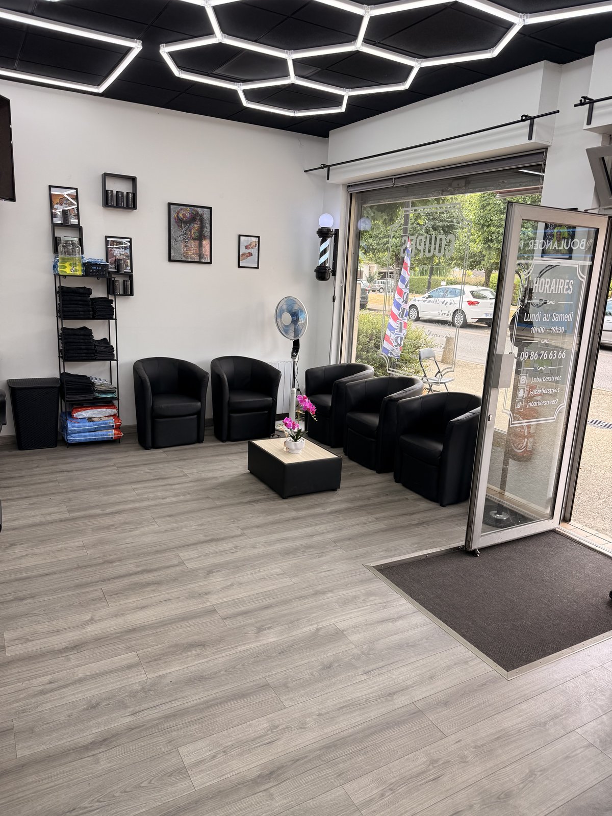 Zone d'attente Zizou Barbershop